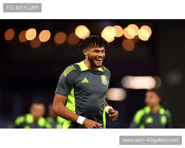 维拉足球队最新球星名单分析与球员表现评估